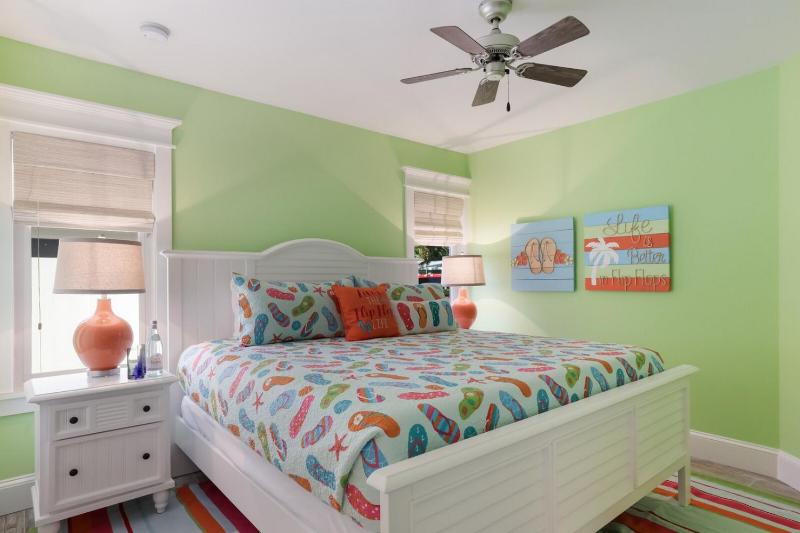 Coconut Cottage: Pool & Spa1 Block to Beach by Anna Maria Life Vacation Rentals - image 16