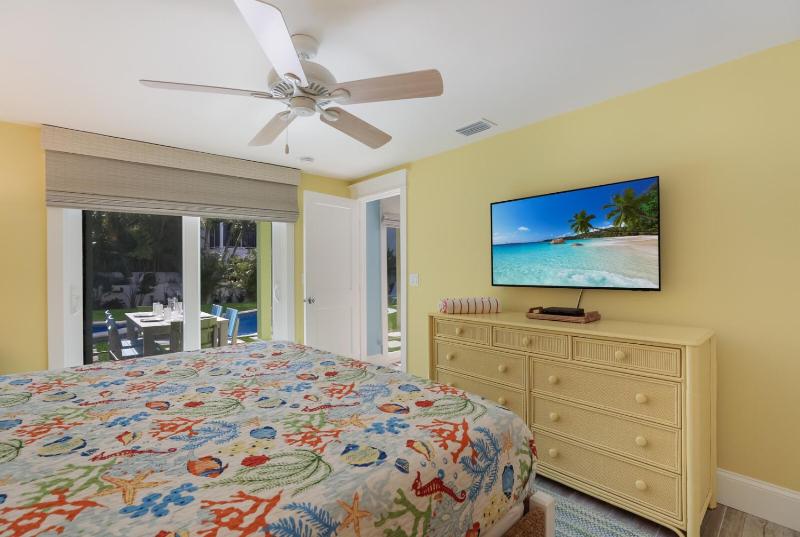 Coconut Cottage: Pool & Spa1 Block to Beach by Anna Maria Life Vacation Rentals - image 14