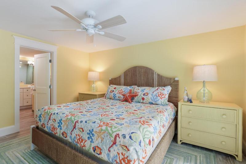 Coconut Cottage: Pool & Spa1 Block to Beach by Anna Maria Life Vacation Rentals - image 13