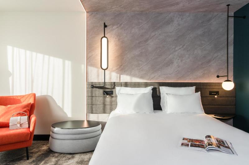 Superior Double Room - High Floor image 2
