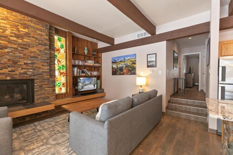 Tamarisk Alpine Condo: Great Location Pool/Hot Tub - image 2