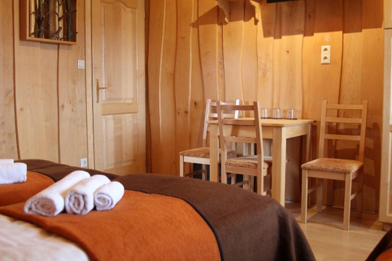Triple Room with Bathroom image 3
