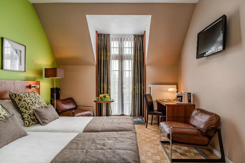 Large Double Room image 2