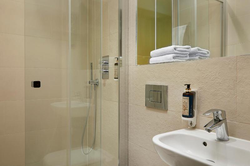 Triple Room image 4