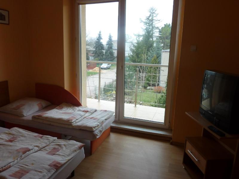 Double Room with Shared Bathroom image 2