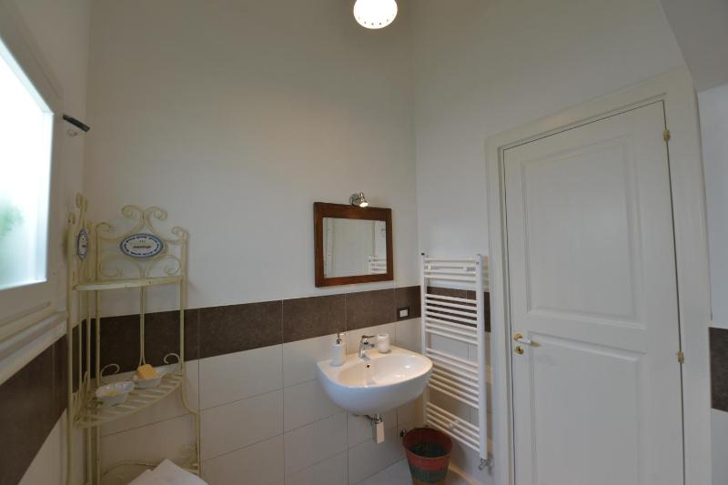 Double Room with Private Bathroom image 3
