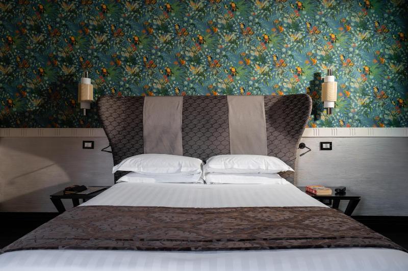 Superior Double Room image 4