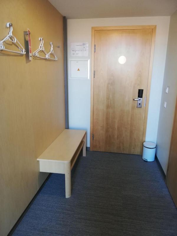 Double Room image 3