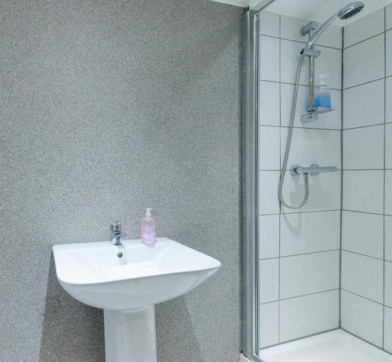 Twin Room (Without Windows) image 1