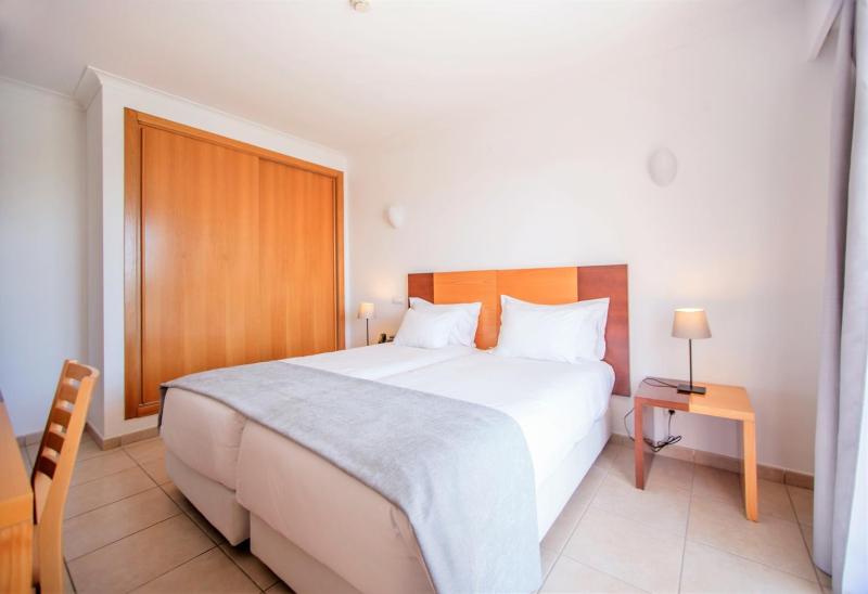 Aquamar Albufeira Aparthotel - image 35