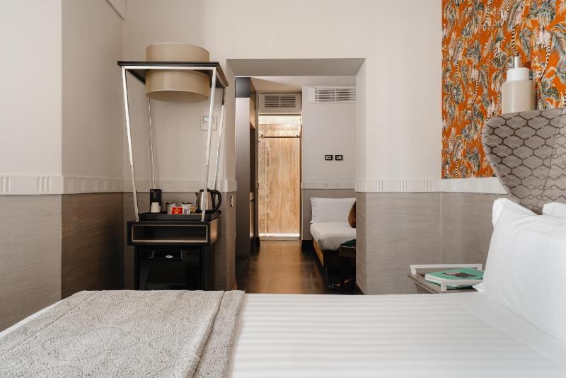 Deluxe Triple Room image 4