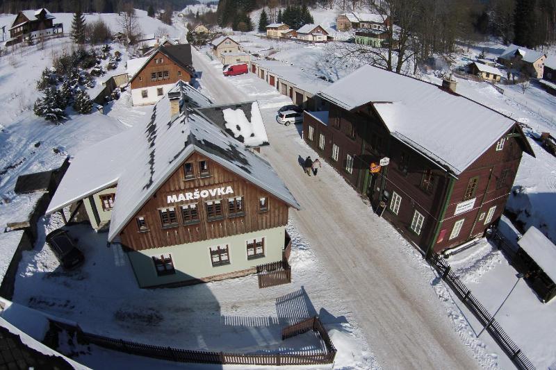 Superior Chalet image 2