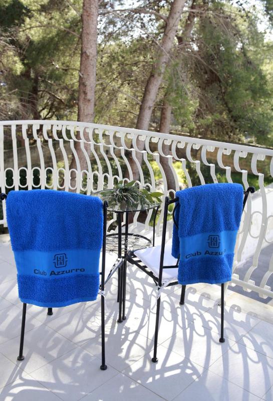 Double Room with Balcony - Disability Access image 4