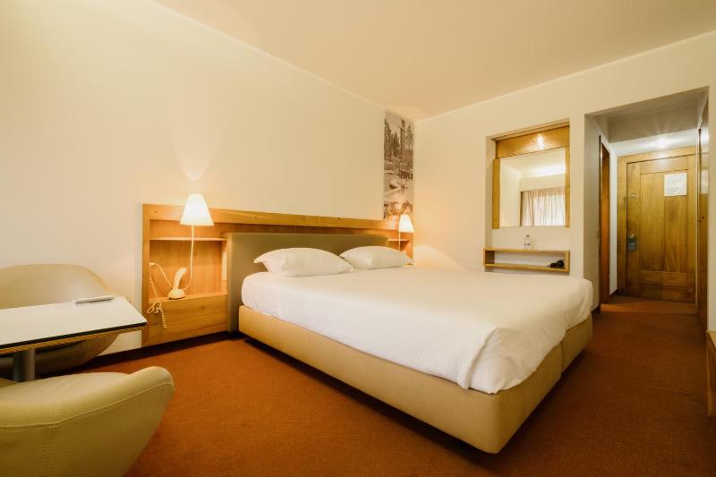 Double or Twin Room with Balcony image 1