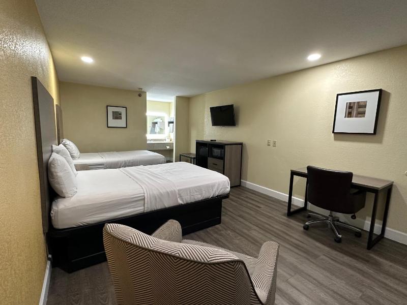 Double Room with Two Double Beds - Non-Smoking image 2