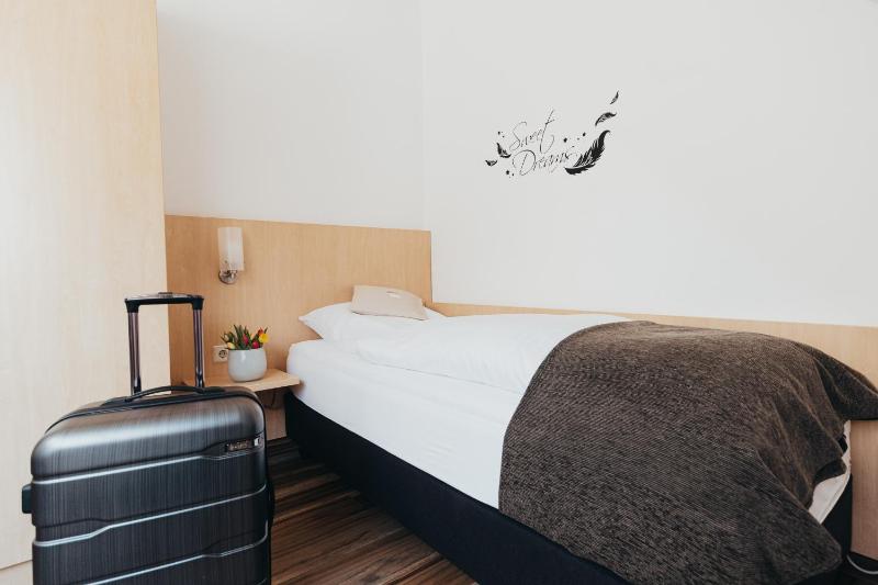Single Room image 1