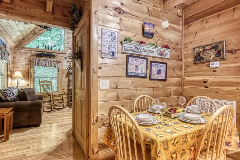 MYSTIC MOUNTAIN - GREAT LOCATION! CLOSE TO ALL THE ACTION! cabin - image 6