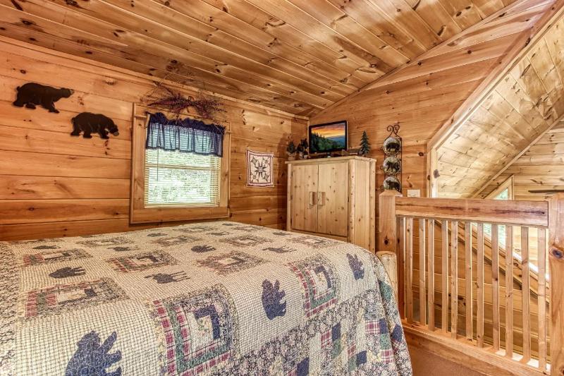 MYSTIC MOUNTAIN - GREAT LOCATION! CLOSE TO ALL THE ACTION! cabin - image 5