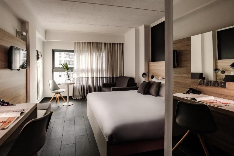 Standard Double or Twin Room image 3