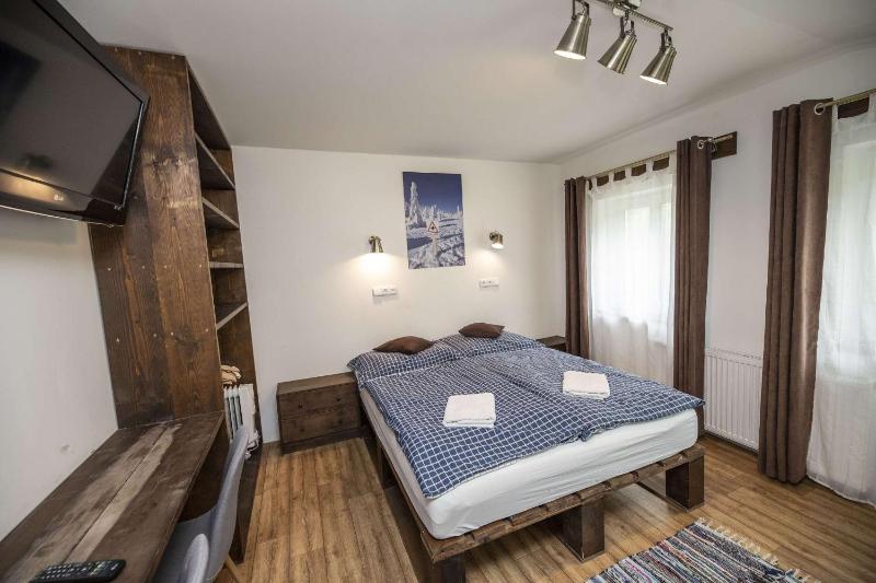 Quadruple Room image 3
