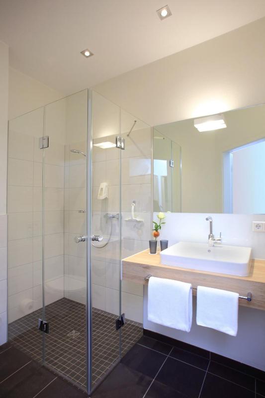 Double Room with Garden View image 1