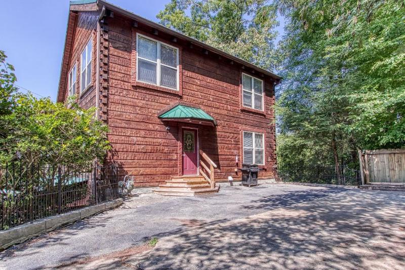 Five-Bedroom House image 1