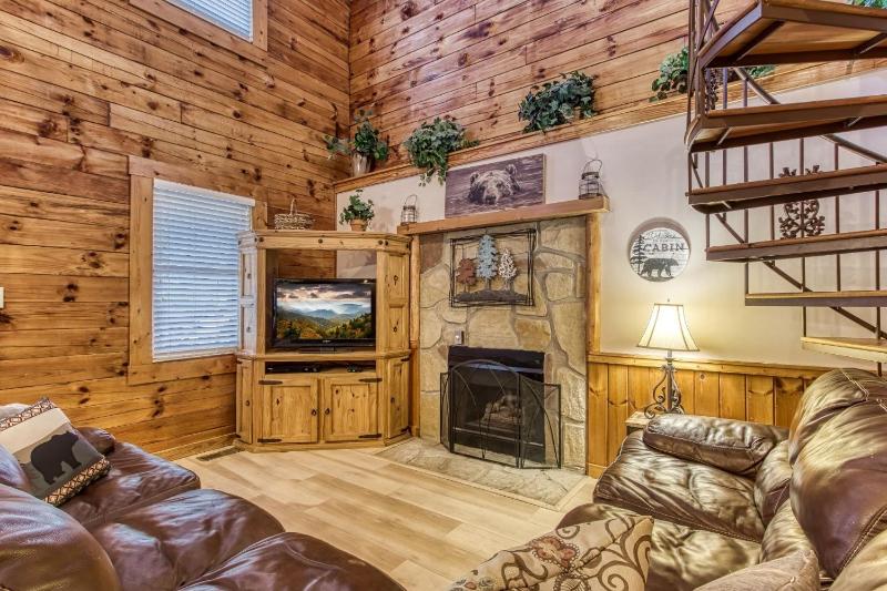 ER15 - A Bears Life Great location - Close to town! cabin - image 14