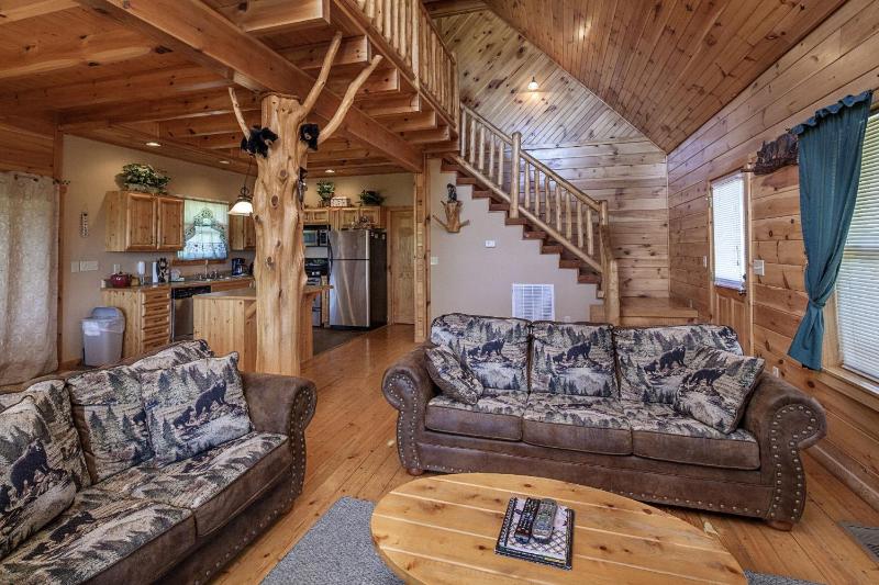 Bear Hugs - Great Cabin! cabin - image 15