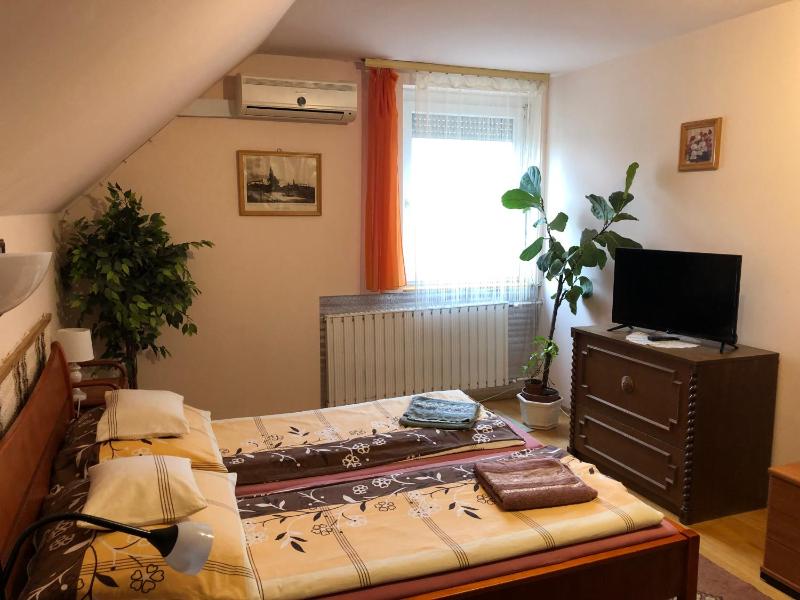 Double Room image 1