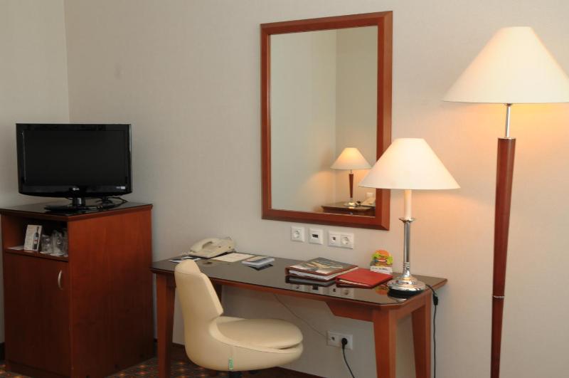 Deluxe Double Room image 4