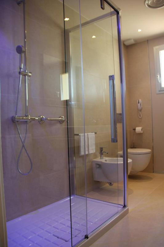 Suite with Balcony image 4
