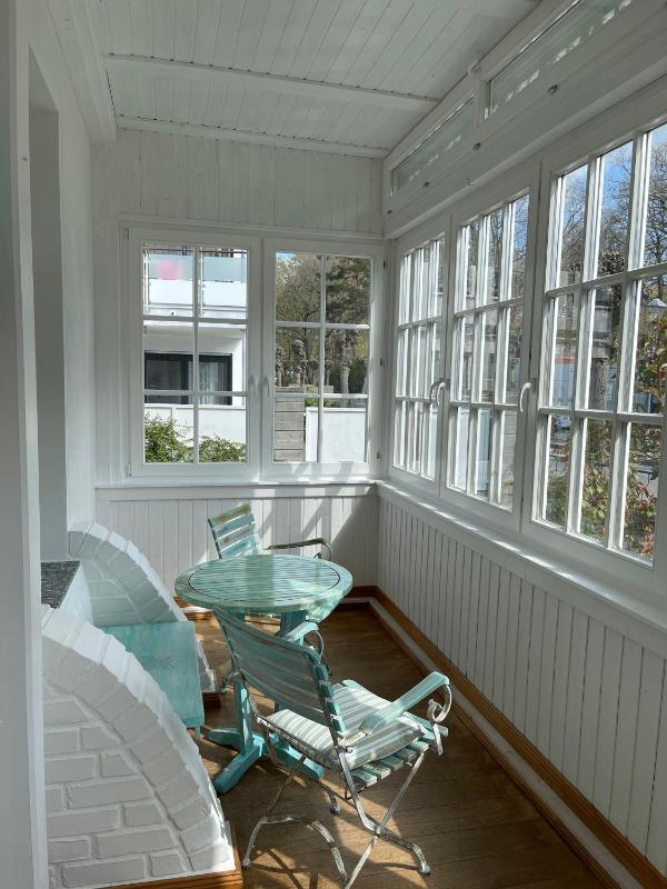 One-Bedroom Apartment image 2