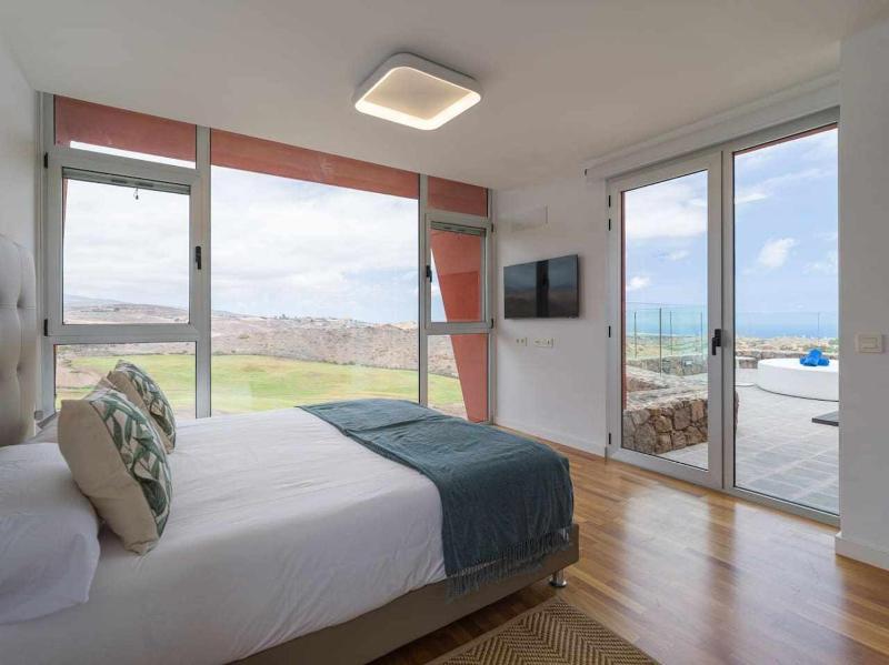 Villa Calm Ocean views by Infinity Summer - image 25