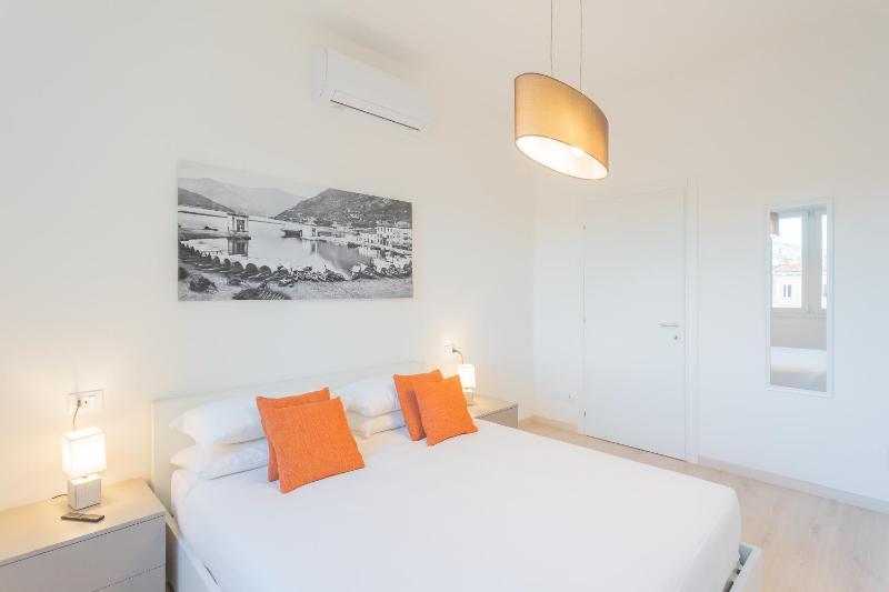 White Lake View Apartment by Rent All Como - image 10