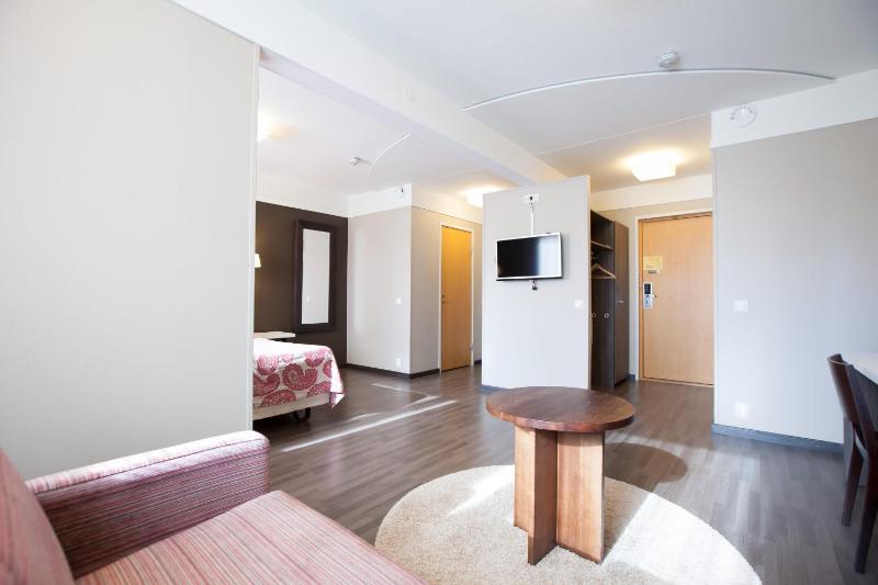 Family Room with Sauna image 3