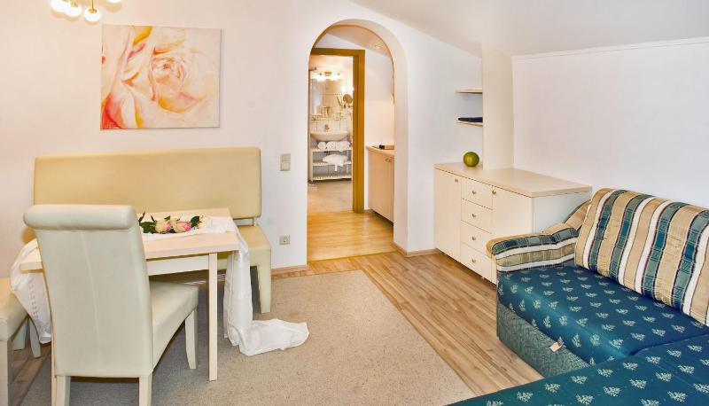 One-Bedroom Apartment with Balcony image 3
