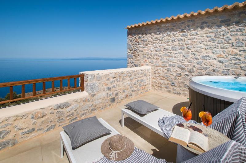 Villa with Sea View image 2