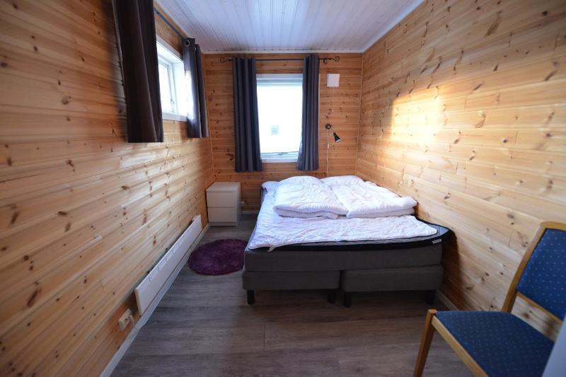 Two-Bedroom Cottage image 4