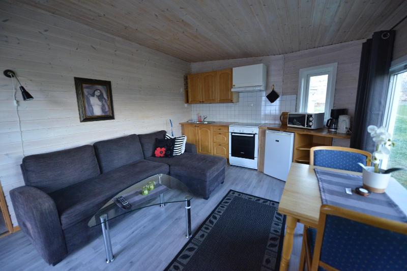 Two-Bedroom Cottage image 2