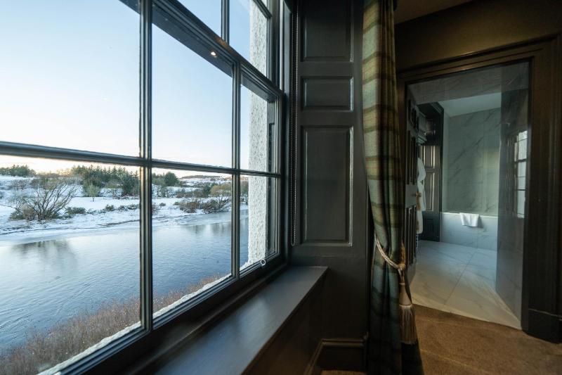 Heritage Riverview image 4