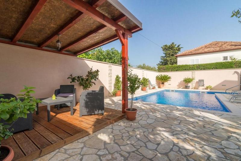 Apartments Villa Odesa with shared pool - image 40