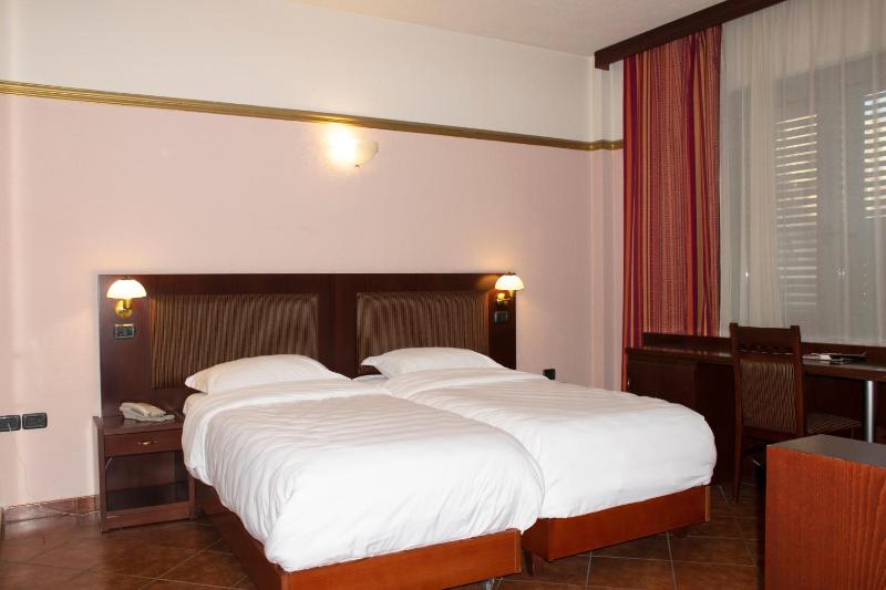 Triple Room image 1
