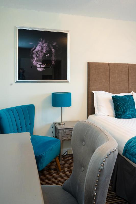 Double Room image 4