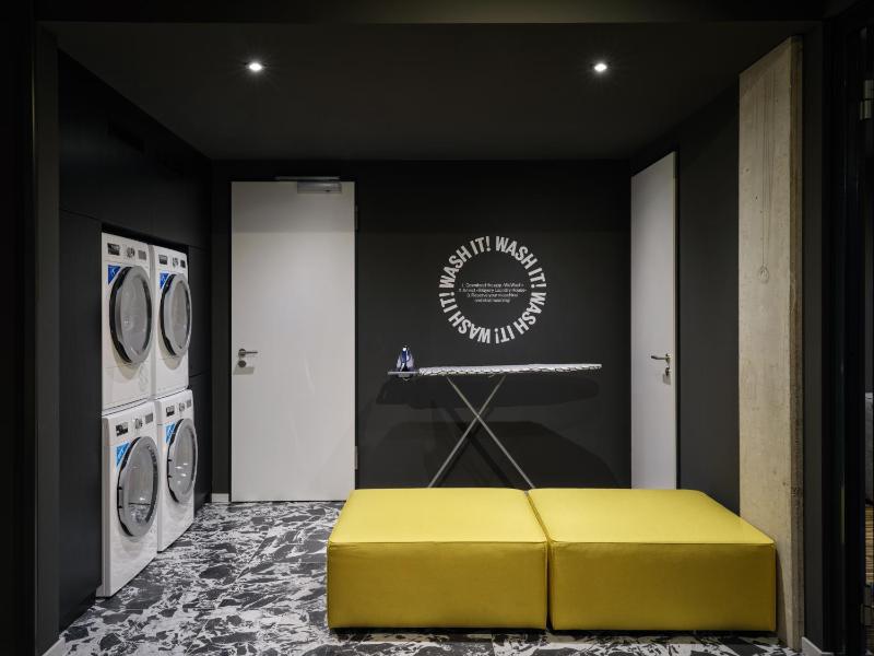 STAYERY Bremen Altstadt - alle Zimmer mit Klimaanlage - image 20