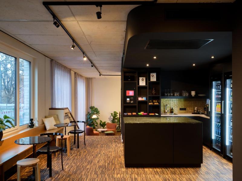 STAYERY Bremen Altstadt - alle Zimmer mit Klimaanlage - image 11
