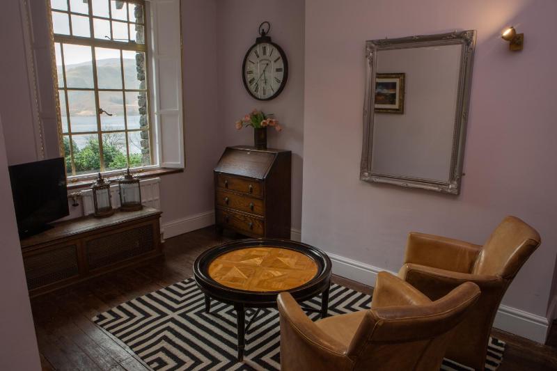 Junior Suite with Lake View image 3