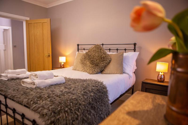 Suite with Lake View image 3