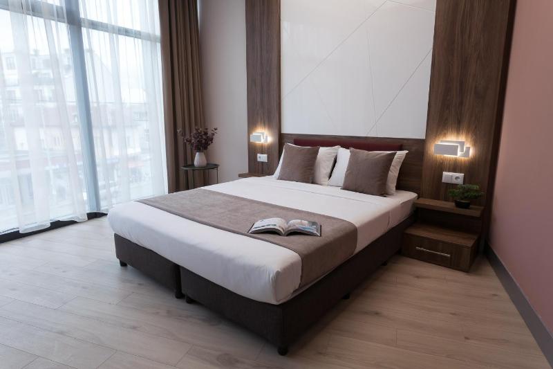 Standard Double Room image 2