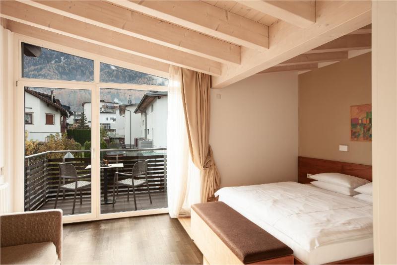 One-Bedroom Apartment image 1