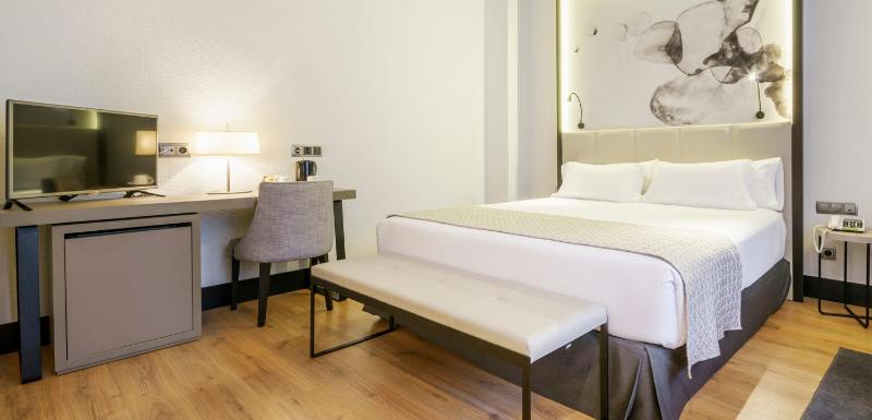 Premium Double Room image 1